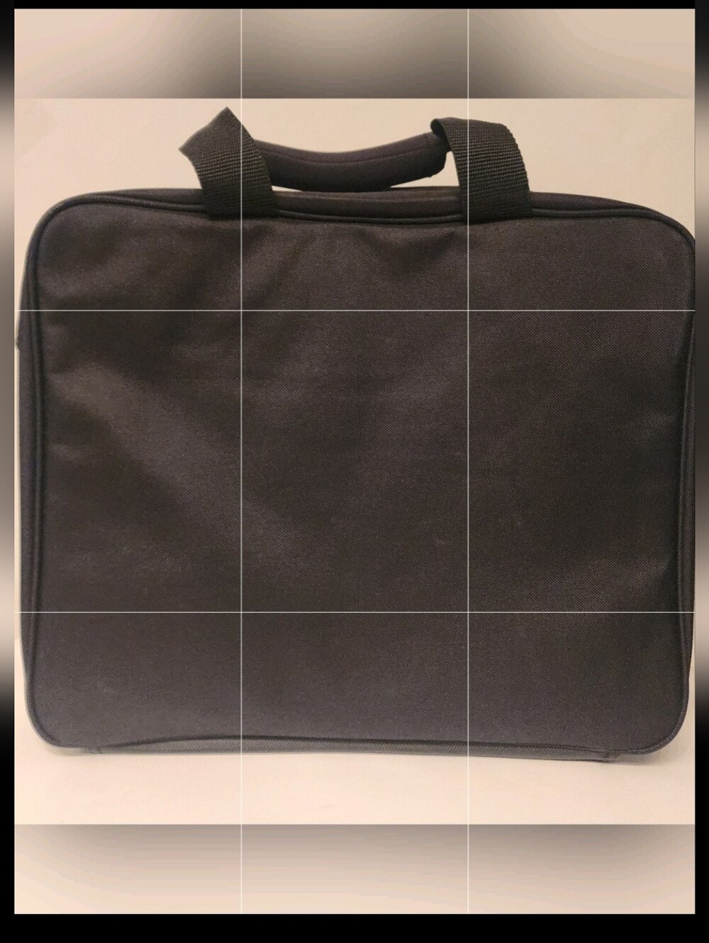 USAGEAR S23 Console travel case for Xbox in black /Green - Picture 10 of 13